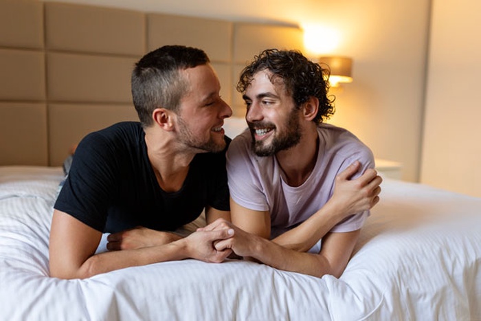 gay dating