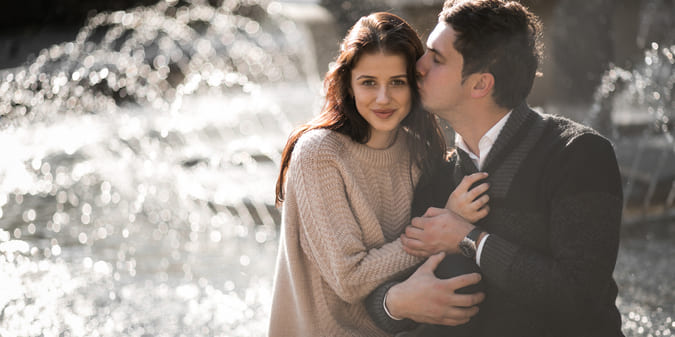 How to Approach Your First Date with a Sugar Daddy